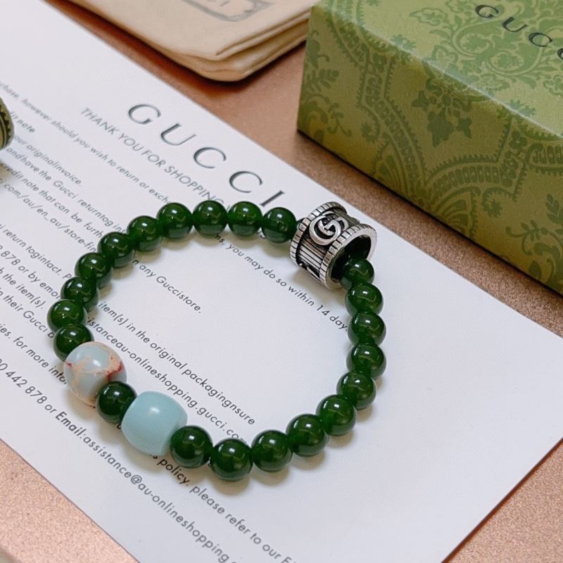 G*u*i bracelets